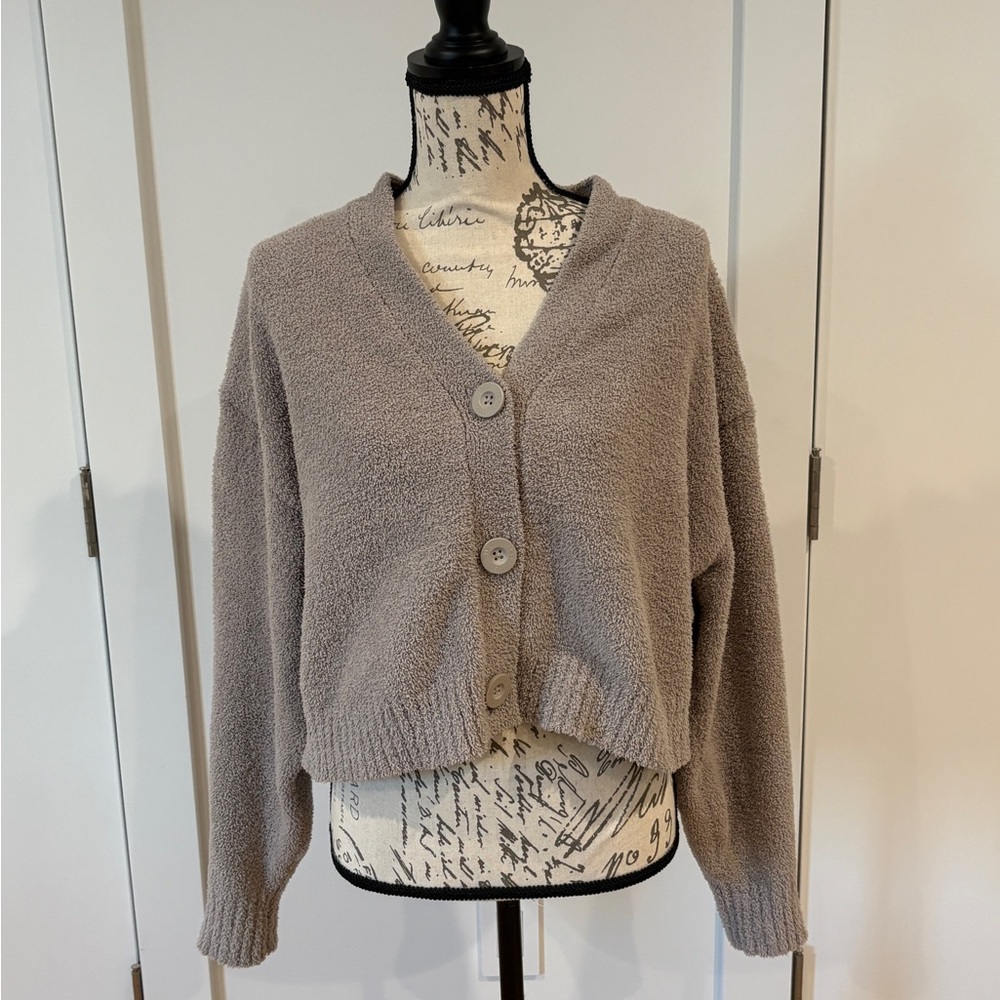 Ugg chenille women’s cardigan cropped super cute size large